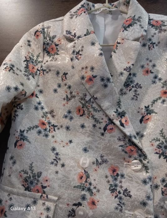 Błyszcząca marynarka H & M rozm 110