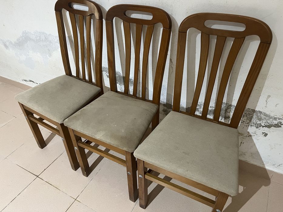 3 conjuntos diferentes de cadeiras (10 no total)