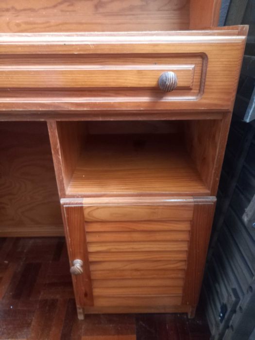 Estante secretária em pinho maciça