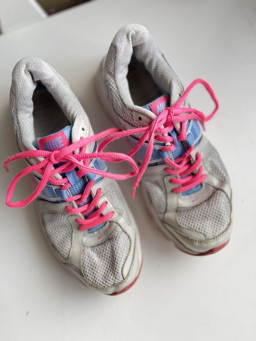 Кросівки nike adidas 39 розмір