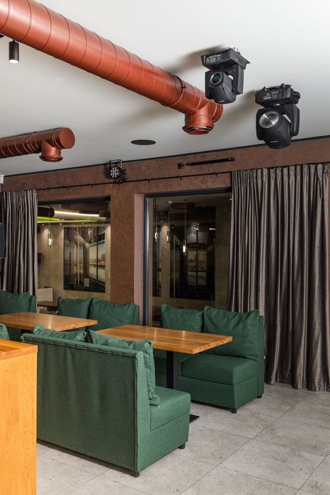 Готовий ресторан 442 м² біля VELES. Обладнання, інвентар, сонячна СЕС.