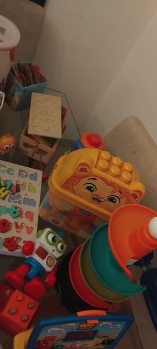Varios brinquedos
