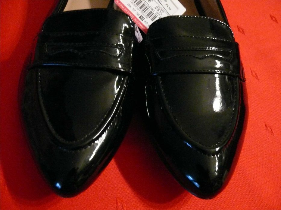 Nowe czarne lakierki czółenka ZARA BASIC