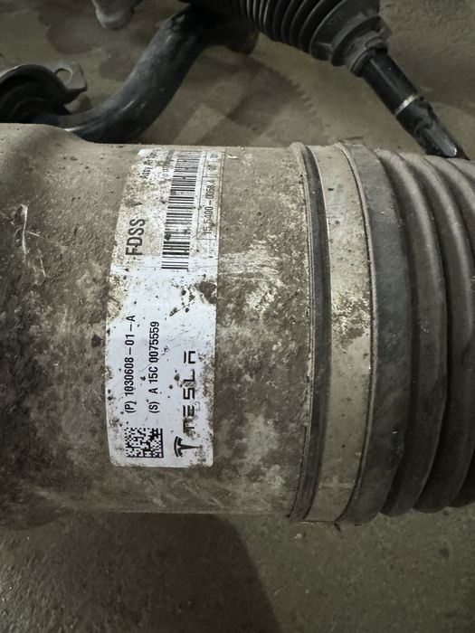 Пневмоамортизатор передній правий Tesla S 12-15 AWD