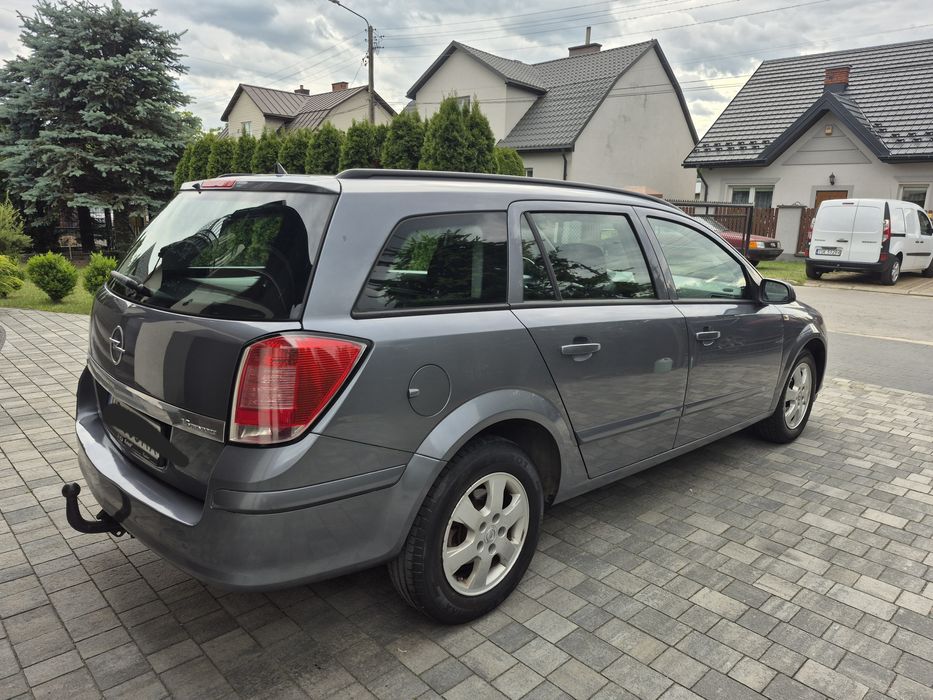 Opel Astra H 1.6 105KM Benzyna Klima 8xPoduszka Tempomat Alufelgi