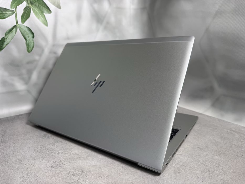 HP EliteBook 755 G5 / Ryzen 5 2500U / 8GB RAM / 256GB SSD / FHD 15.6"