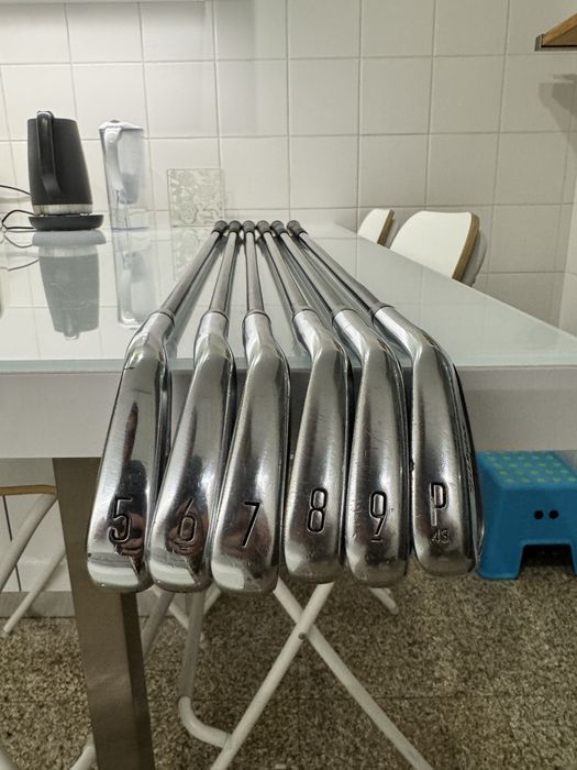 Titleist t200 graphite regular