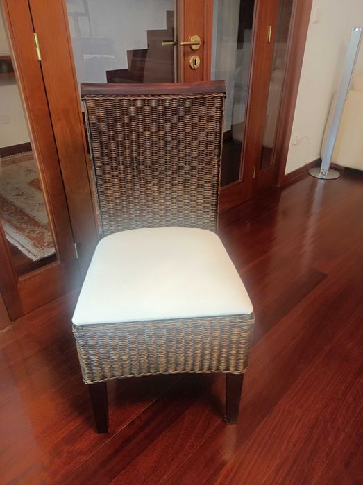 6 Cadeiras Rattan Natural + Madeira Maciça – Excelente Estado