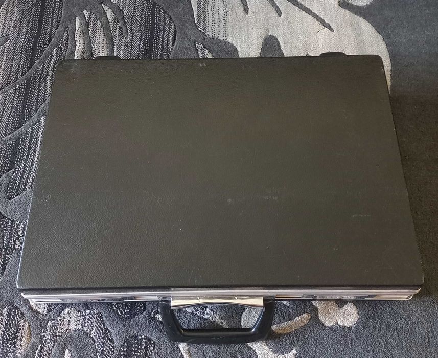 Дипломат часів СРСР, б/в