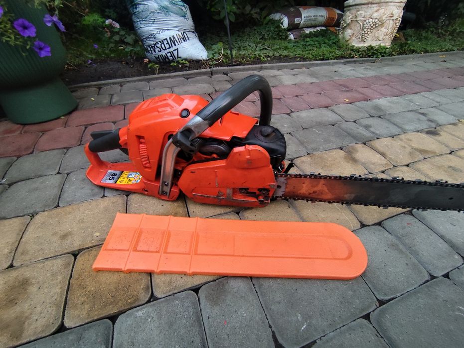 Piła spalinowa Husqvarna model 545.