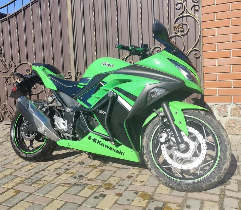 Мотоцикл Kawasaki ninja 300