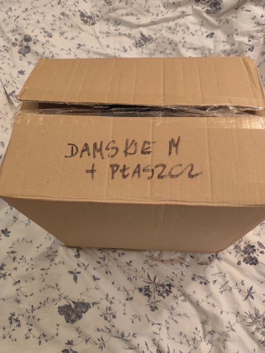 PROMOCJAPudło damskich ubrań M
