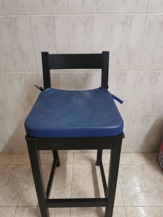 Cadeira infantil para ilha de cozinha