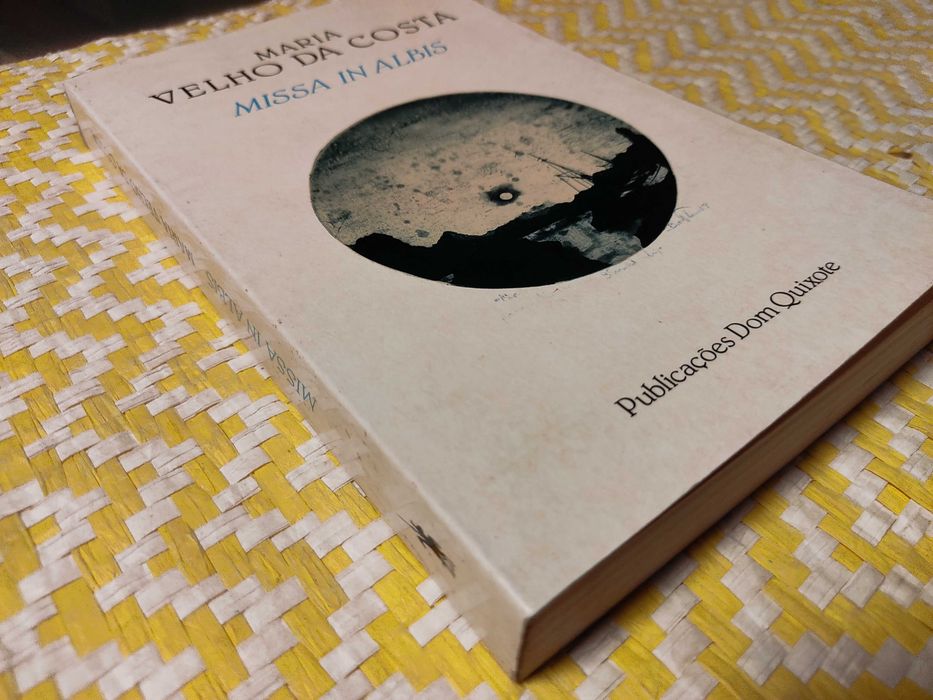 MISSA IN ALBIS
Maria Velho da Costa