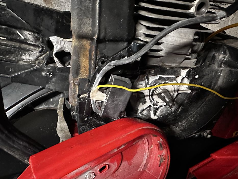 Przecinarka do betonu Yato Yt84820 pozsotałości