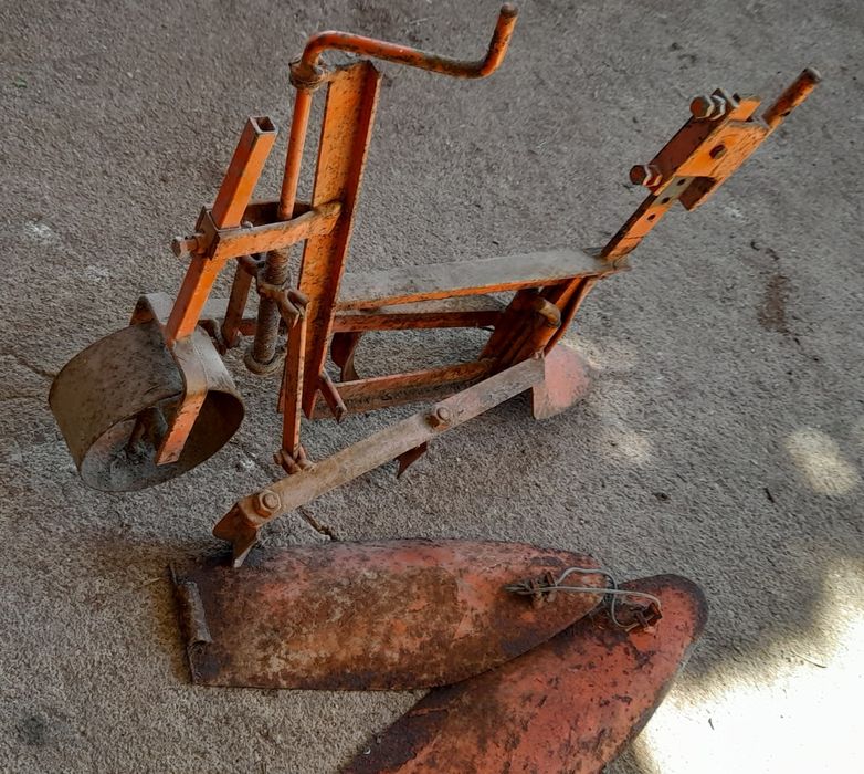 Sachador e frezes para moto enchada ou motocultivadora