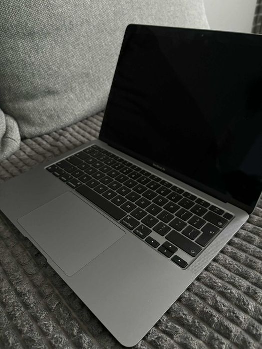Macbook Air 13 gwiezdna szarość