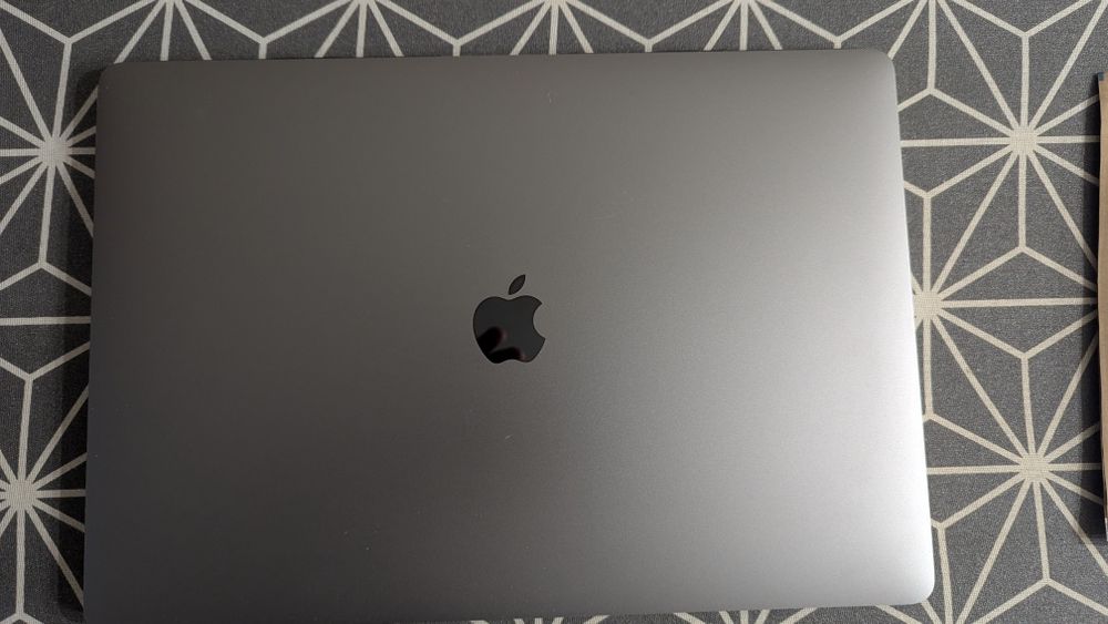 MacBook Pro 16 i9 1Tb
