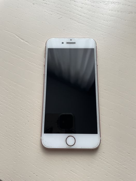 Iphone 7 рожеви,б/у