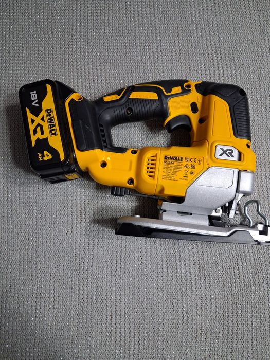 Dewalt dcs334 wyrzynarka + bateria