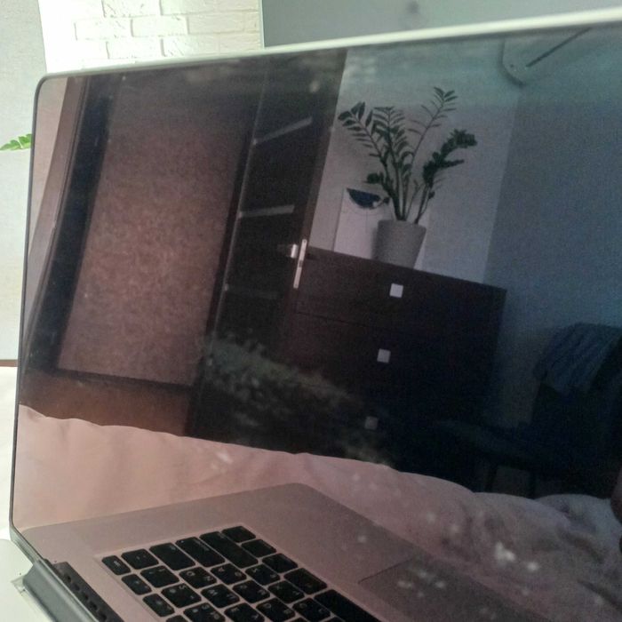 MacBook Pro 15'4 16/512 Space gray