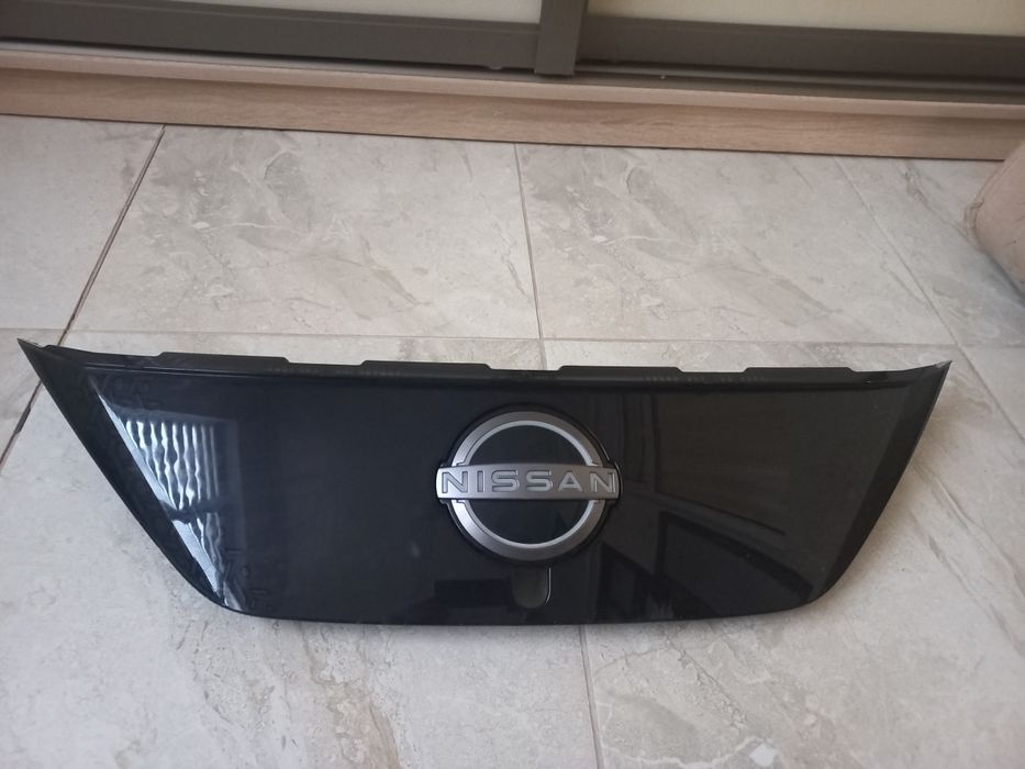 Решітка бампера радіатора nissan leaf