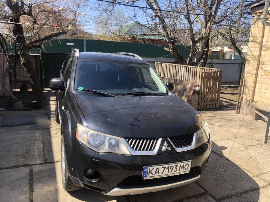 Mitsubishi Outlender 2