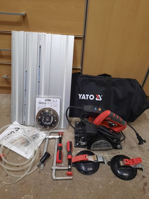 Zestaw Yato YT-821591 Przecinarka z prowadnicą 1400 W + przyssawka do