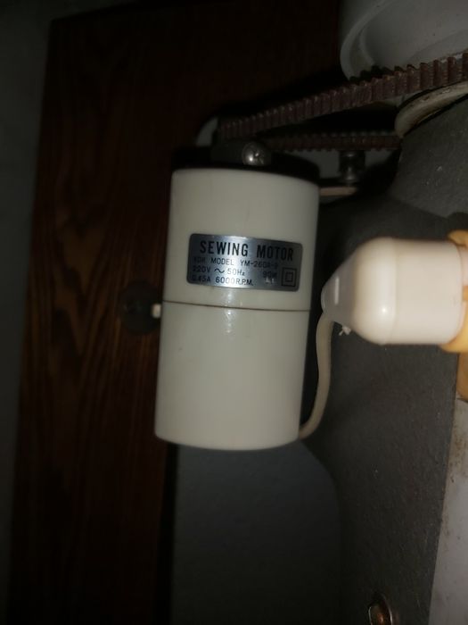 Швейная машинка ЧАЙКА 142 М