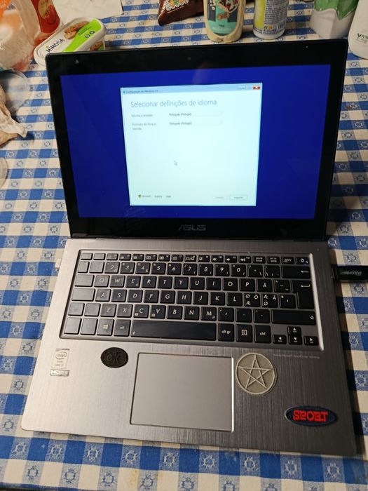 Portátil i7 ultrabook 8gb RAM DDR4 256gb  SSD  TOUCHESCRIN  14  POLGADAS LCD