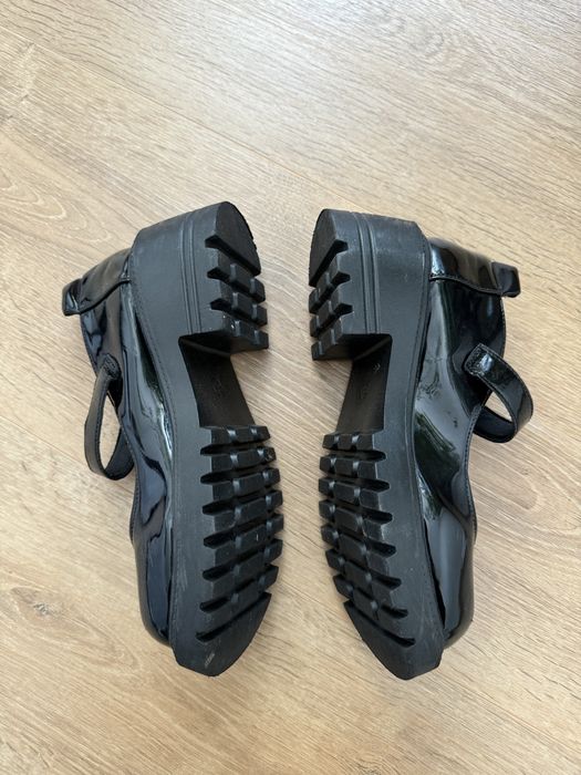 Туфлі лакові р.36-36,5