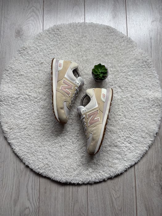 Женские Замшевые Кроссовки New Balance 574  40.5р(26см)