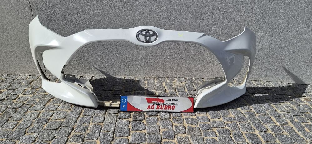 Parachoque toyota yaris  2021
