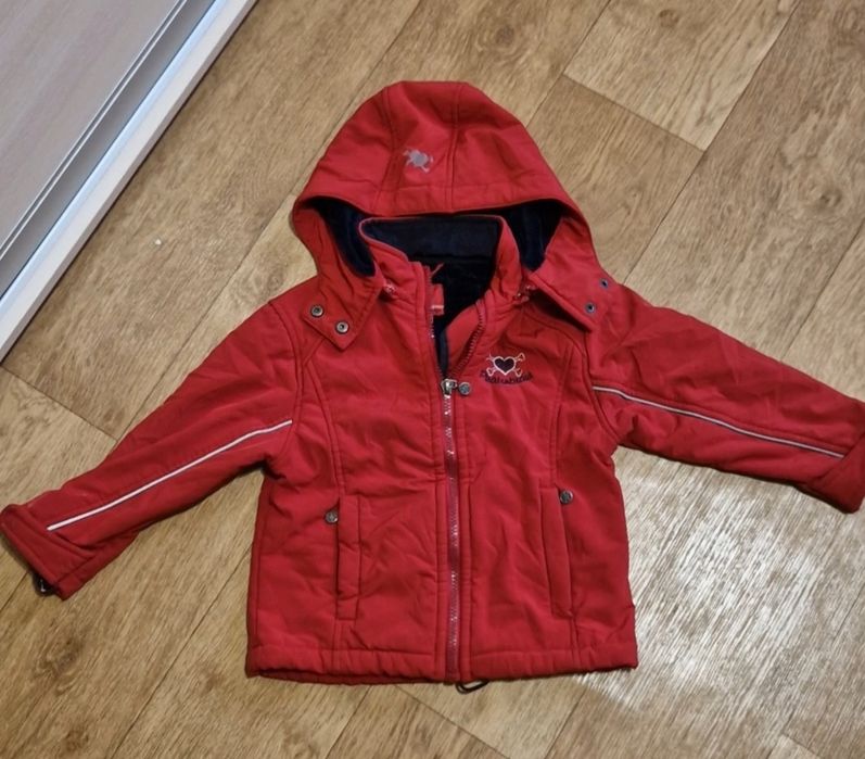 Стильная куртка на 104см