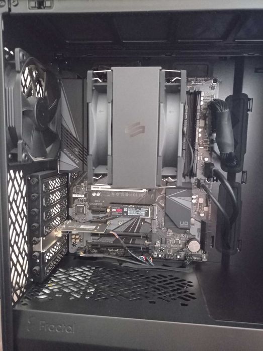 PC - solidne podzespoły, składany