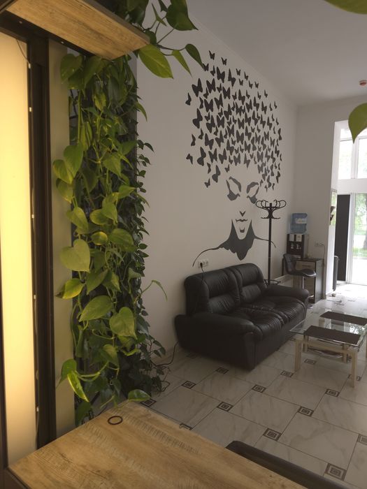 Здам в оренду крісло перукаря, бровіста, візажиста