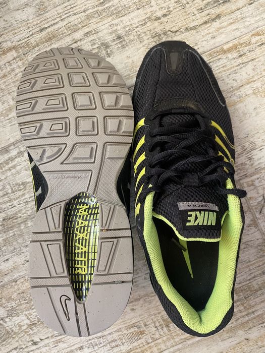 Кросівки чоловічі для роботи 41р26см Nike Air Max Torch4 originaj