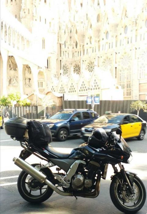 Kawasaki Z750S em bom estado