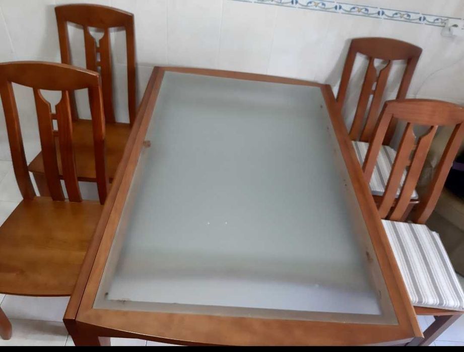 Venda de mesas e cadeiras