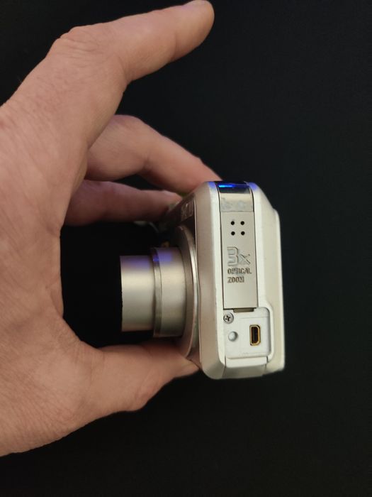 Sony Cyber-shot DSC-S700 Silver Aluminum Вінтажна Мильниця фотоапарат