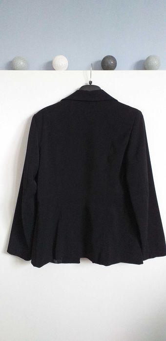 Marynarka czarna taliowana