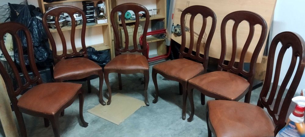 Large table with 6 chairs64741011580417124