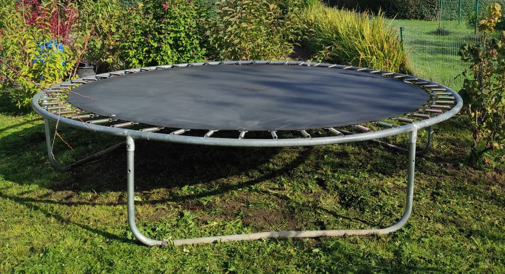 Trampolina ogrodowa