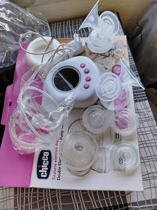 Bomba de leite elétrica Chico com 3 biberões natural feeling 0+