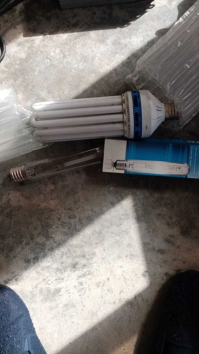 Iluminação para GROW e equipamento correspondente.