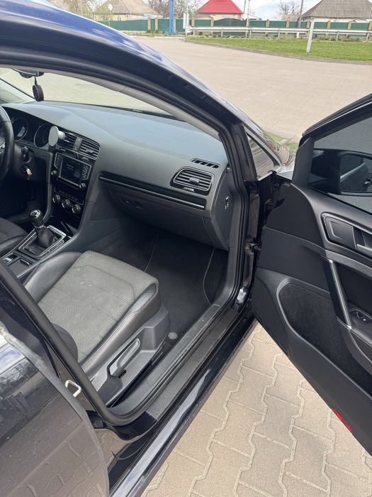 Volkswagen Golf VII 2015 року