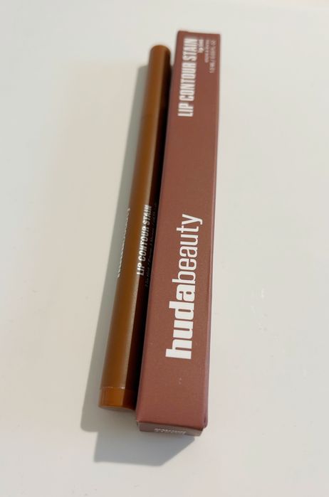 Huda beauty lip contour stain toasty brown konturówka
