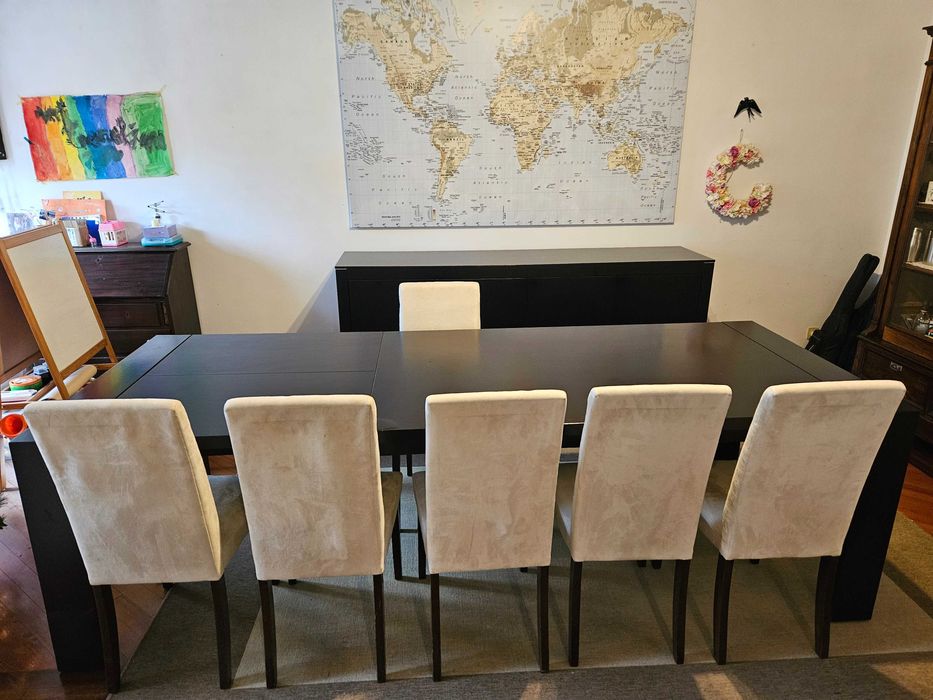 Quarto de jantar completo ou em separado (mesa, cadeiras e aparador)
