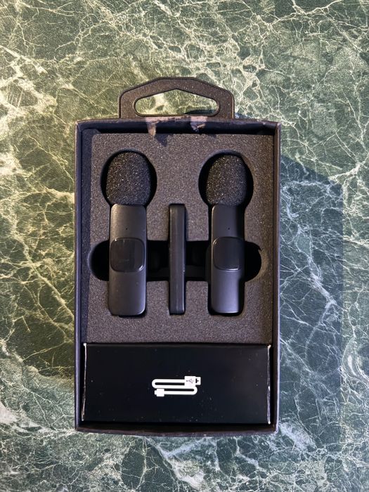 Бездротовий петличний мікрофон К9. 2 мікрофони. Як нові ! Lightning !