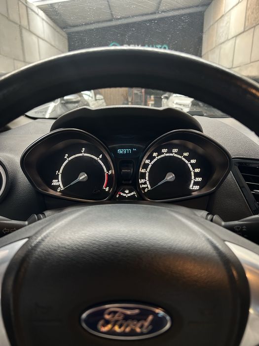 Ford Fiesta 1.5 TDCi Titanium — photo 5